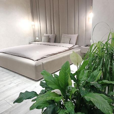 2К Шикарний Люкс! Apartamento Khmelʼnytsʼkyy Exterior foto