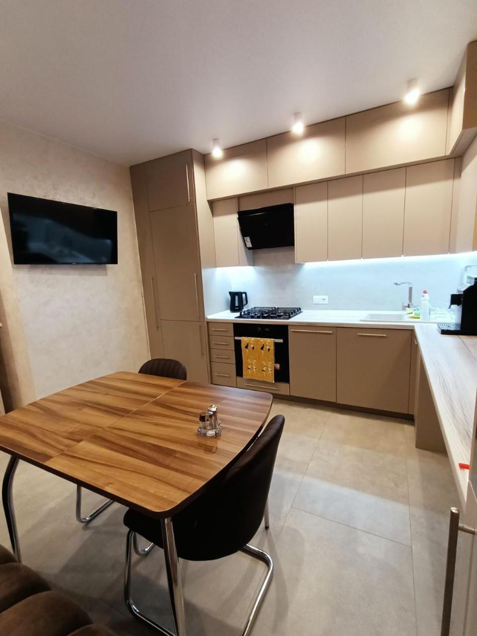 2К Шикарний Люкс! Apartamento Khmelʼnytsʼkyy Exterior foto