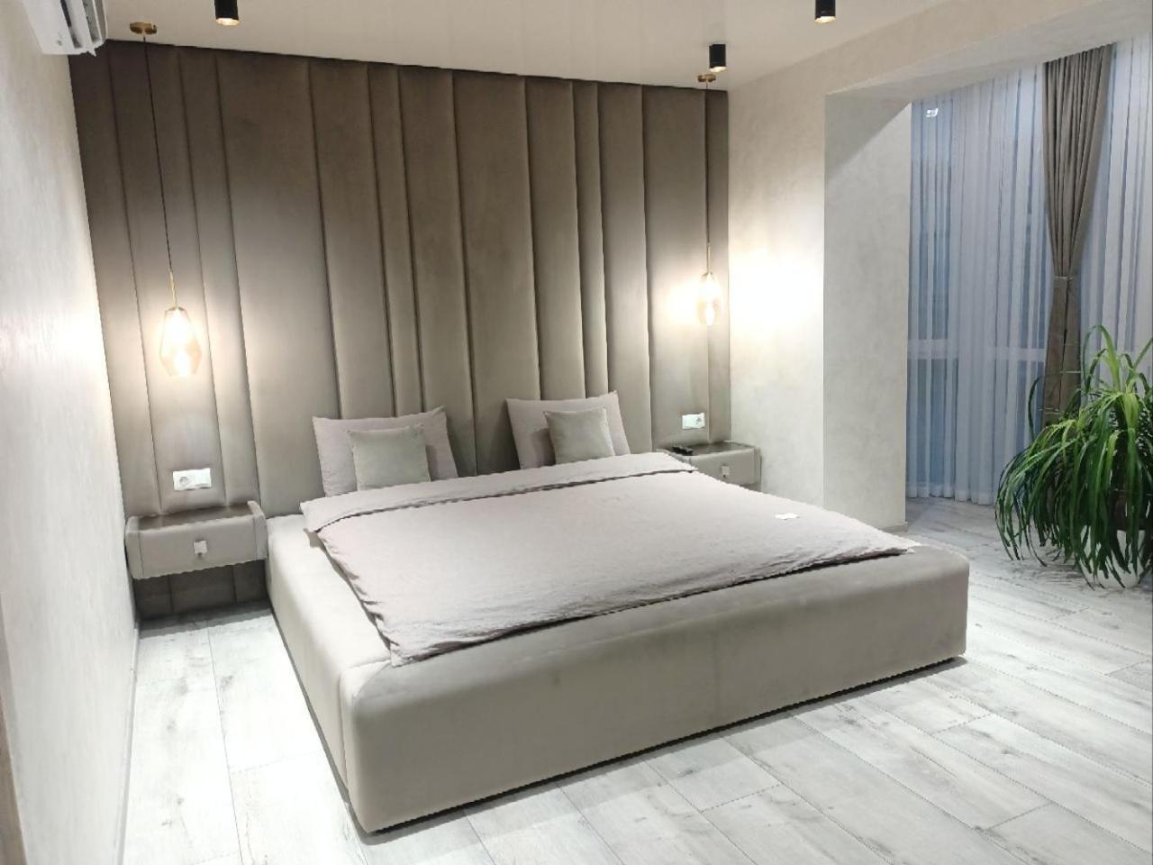2К Шикарний Люкс! Apartamento Khmelʼnytsʼkyy Exterior foto