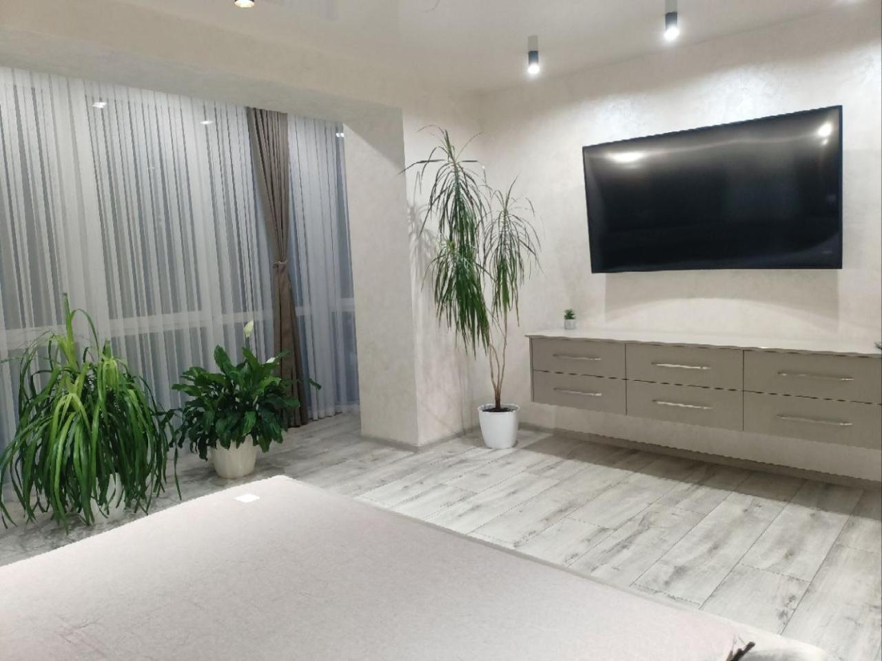2К Шикарний Люкс! Apartamento Khmelʼnytsʼkyy Exterior foto